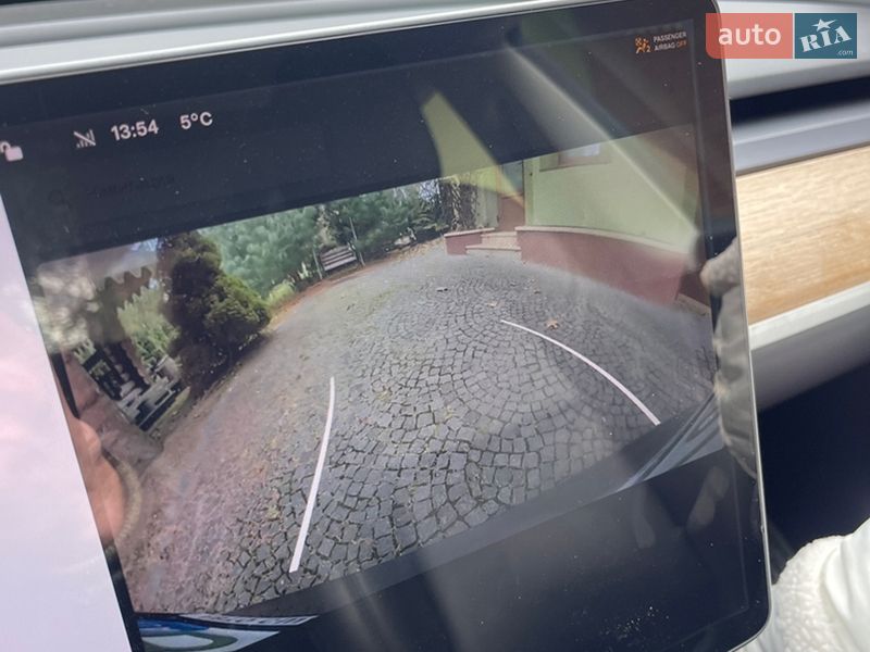 Седан Tesla Model 3 2020 в Тернополе