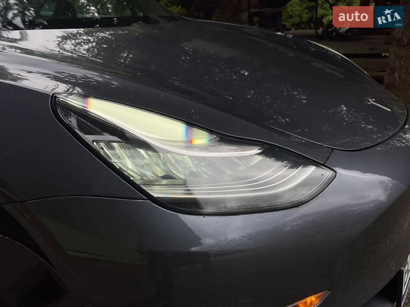 Седан Tesla Model 3 2020 в Тернополе