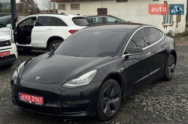 Седан Tesla Model 3 2019 в Луцке