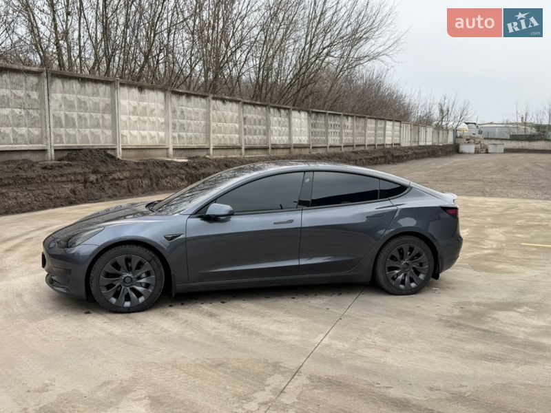 Седан Tesla Model 3 2018 в Золотоноші