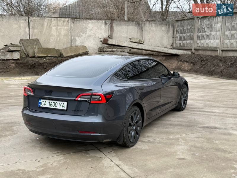 Седан Tesla Model 3 2018 в Золотоноші