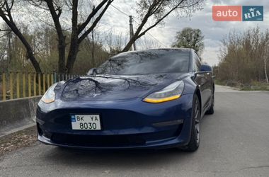 Седан Tesla Model 3 2018 в Рівному