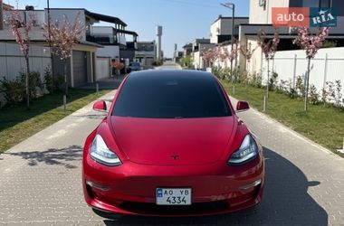 Седан Tesla Model 3 2018 в Ужгороде