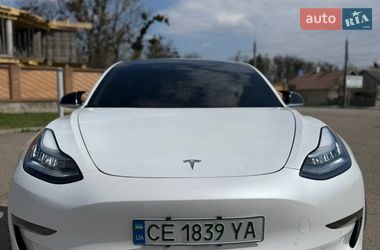 Седан Tesla Model 3 2020 в Черновцах