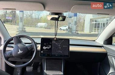 Седан Tesla Model 3 2020 в Черновцах