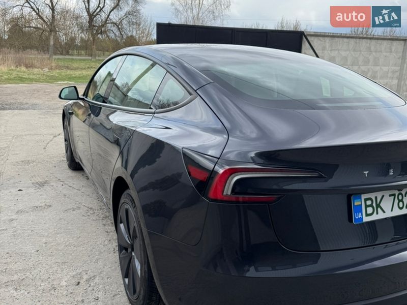Седан Tesla Model 3 2024 в Костопілі фото 12 Седан Tesla Model 3 2024 в Костопілі