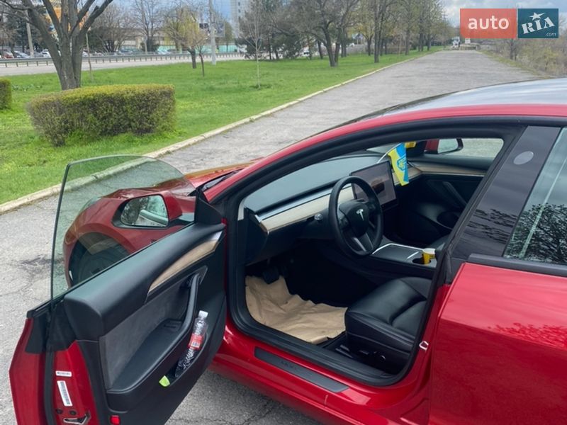 Седан Tesla Model 3 2022 в Дніпрі
