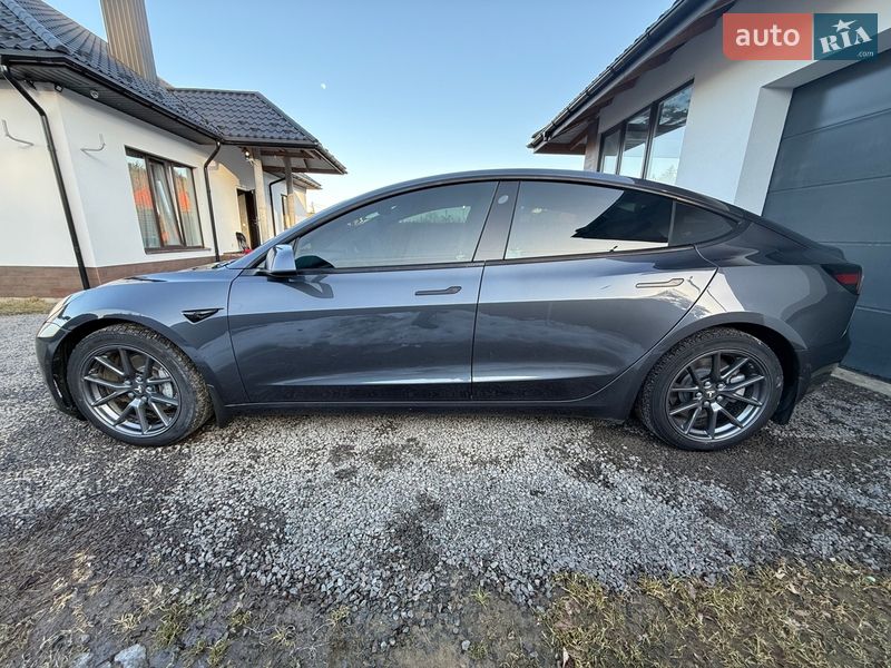 Седан Tesla Model 3 2021 в Рава-Русской