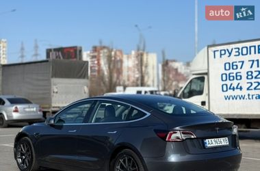 Седан Tesla Model 3 2018 в Києві