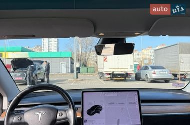 Седан Tesla Model 3 2018 в Києві