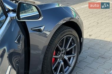 Седан Tesla Model 3 2018 в Києві