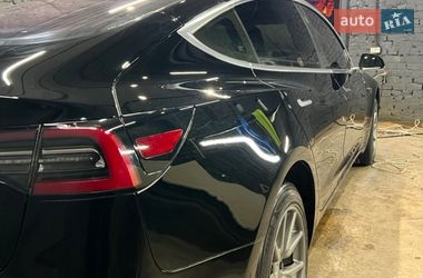 Седан Tesla Model 3 2019 в Овруче