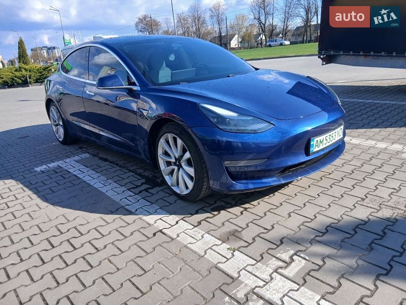 Седан Tesla Model 3 2020 в Житомирі