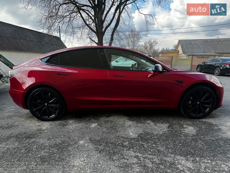 Седан Tesla Model 3 2018 в Києві