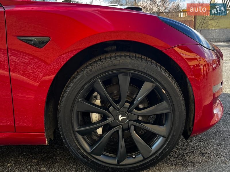 Седан Tesla Model 3 2018 в Києві