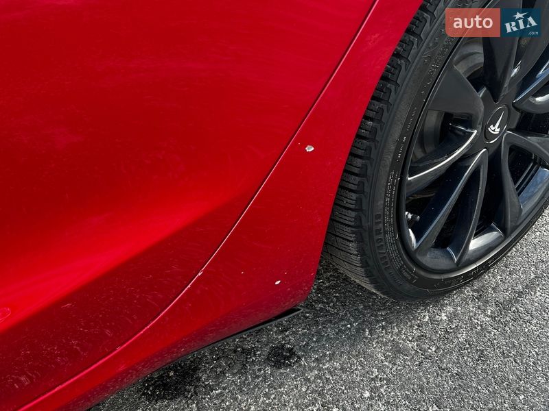 Седан Tesla Model 3 2018 в Києві