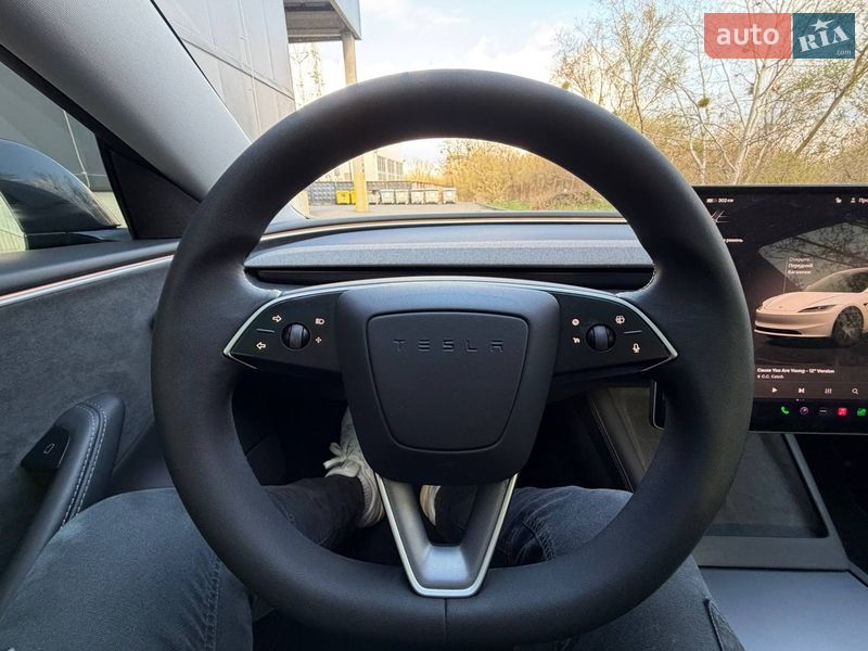 Седан Tesla Model 3 2024 в Киеве