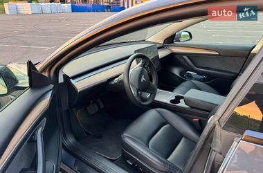Седан Tesla Model 3 2022 в Ровно