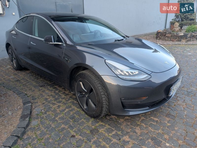 Седан Tesla Model 3 2020 в Львові фото Седан Tesla Model 3 2020 в Львові