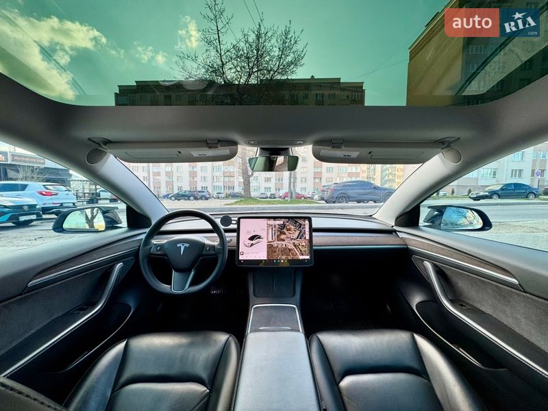 Седан Tesla Model 3 2021 в Хмельницком