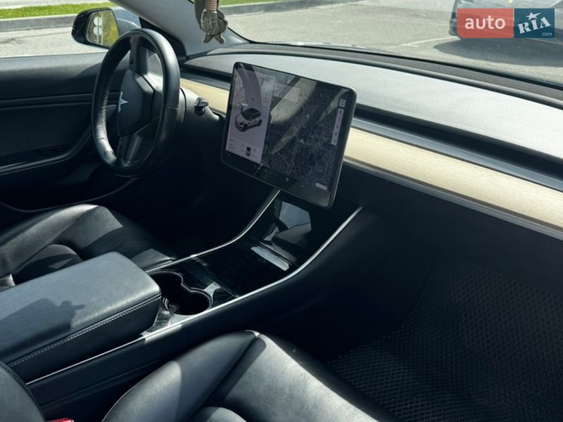 Седан Tesla Model 3 2019 в Львове фото 10 Седан Tesla Model 3 2019 в Львове