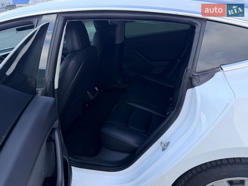 Седан Tesla Model 3 2020 в Білій Церкві