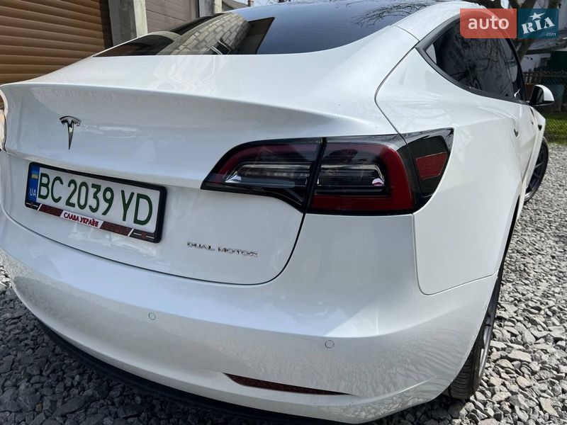 Седан Tesla Model 3 2022 в Дрогобичі фото 23 Седан Tesla Model 3 2022 в Дрогобичі