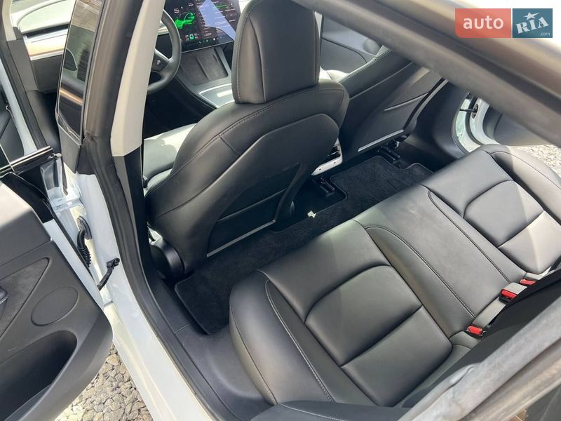 Седан Tesla Model 3 2022 в Дрогобичі фото 39 Седан Tesla Model 3 2022 в Дрогобичі