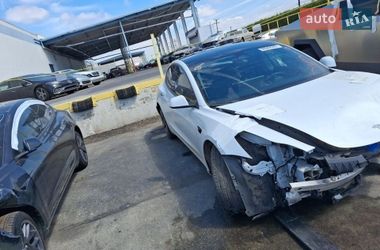 Седан Tesla Model 3 2021 в Киеве
