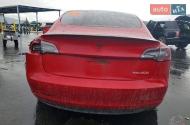 Седан Tesla Model 3 2021 в Киеве