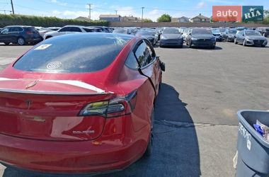 Седан Tesla Model 3 2021 в Киеве