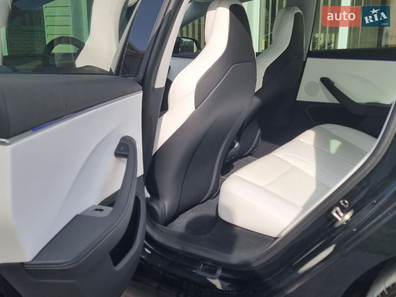 Седан Tesla Model 3 2024 в Черновцах фото 17 Седан Tesla Model 3 2024 в Черновцах