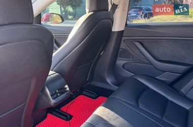 Седан Tesla Model 3 2018 в Києві