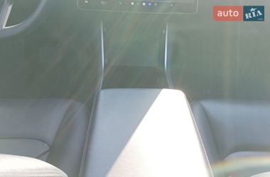 Седан Tesla Model 3 2019 в Києві