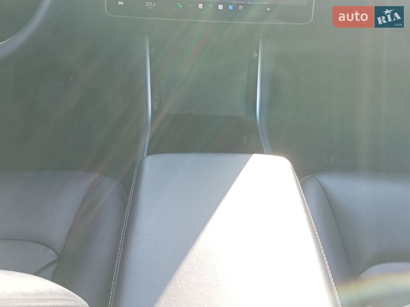 Седан Tesla Model 3 2019 в Киеве