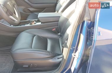 Седан Tesla Model 3 2019 в Києві