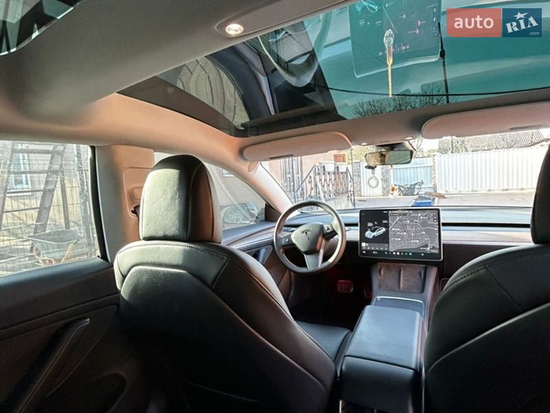 Седан Tesla Model 3 2021 в Хмельницком