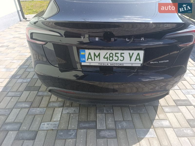 Седан Tesla Model 3 2024 в Звягеле