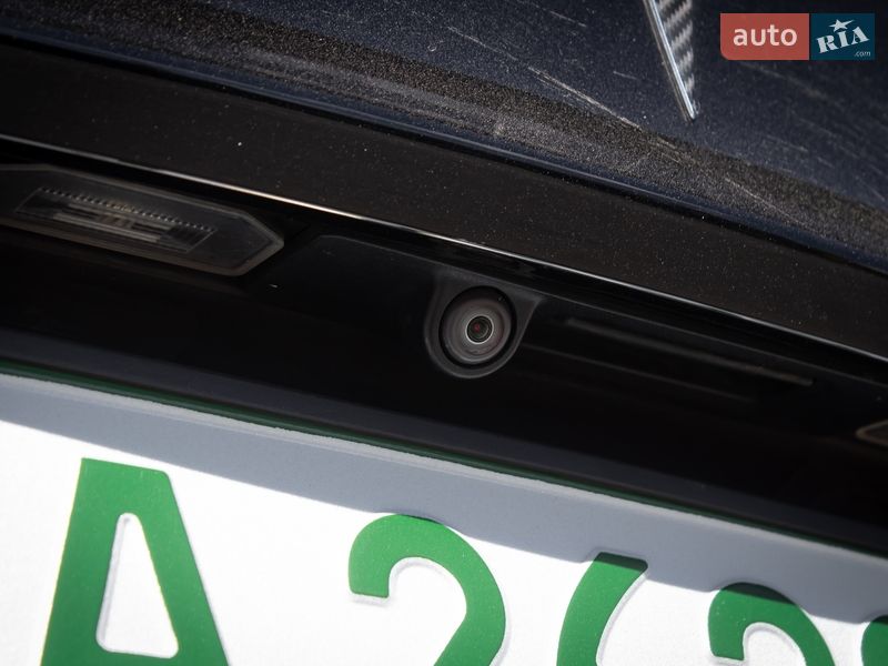 Седан Tesla Model 3 2018 в Киеве