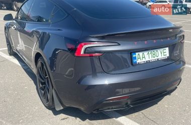 Седан Tesla Model 3 2024 в Киеве