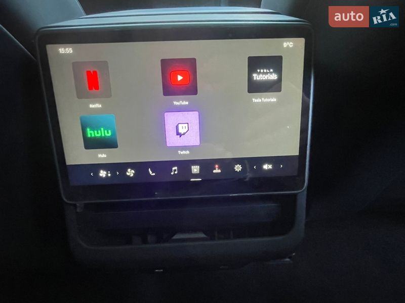 Седан Tesla Model 3 2024 в Киеве
