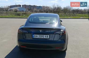 Седан Tesla Model 3 2023 в Кропивницком