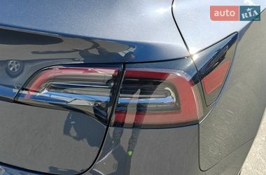 Седан Tesla Model 3 2023 в Кропивницком