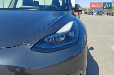 Седан Tesla Model 3 2023 в Кропивницком