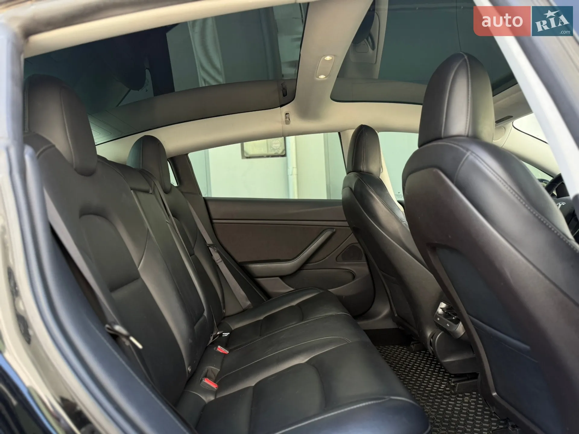 2019 Tesla Model 3 - мініатюра 9