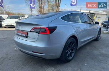 Седан Tesla Model 3 2018 в Виннице