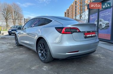 Седан Tesla Model 3 2018 в Виннице
