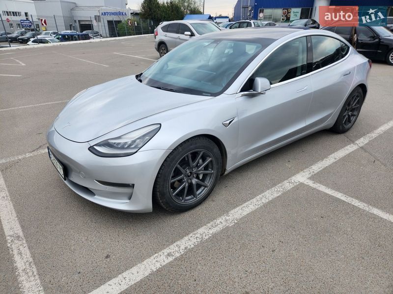 Tesla Model 3 2018