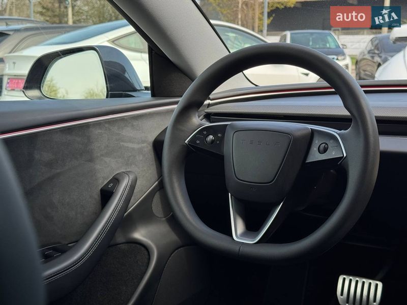 Седан Tesla Model 3 2024 в Рівному