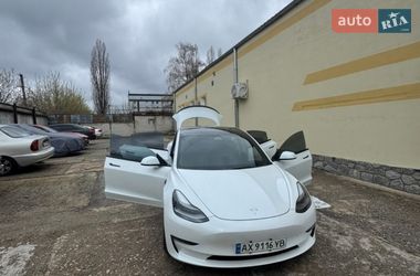Седан Tesla Model 3 2023 в Харкові
